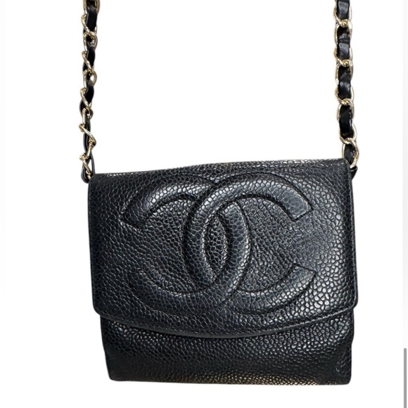 EUC CHANEL CAVIAR WALLET - Picture 8 of 9